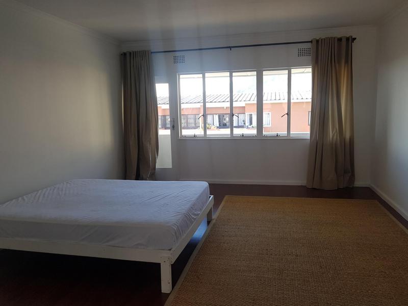 To Let 1 Bedroom Property for Rent in Tamboerskloof Western Cape
